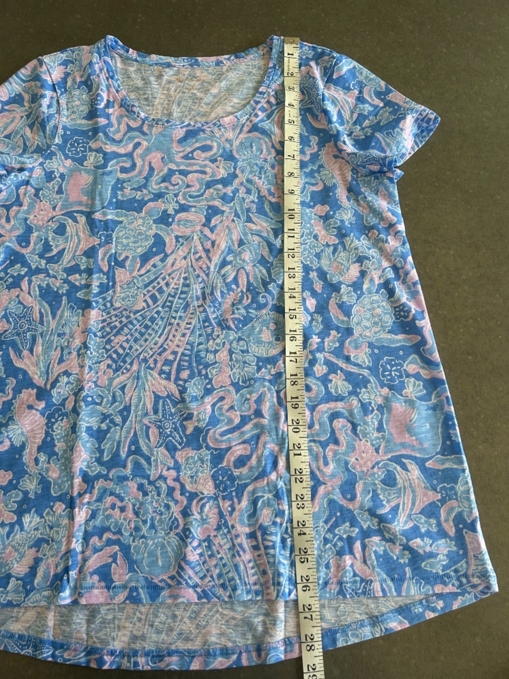 Lilly Pulitzer Etta Scoop Neck Tee Top in Boca Blue Sea What I See Sz L - EUC - Picture 4 of 5